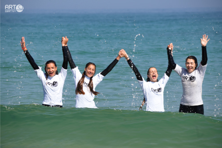Cursos de surf para todas las edades y niveles