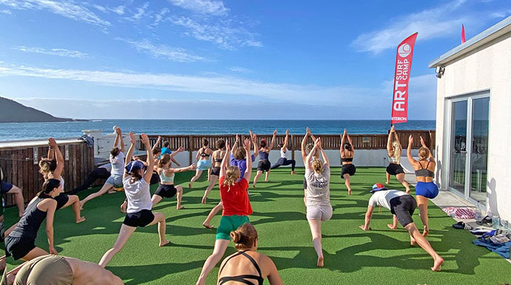 SURF CAMP & YOGA: EQUILIBRIO ENTRE ACCIÓN Y RELAJACIÓN