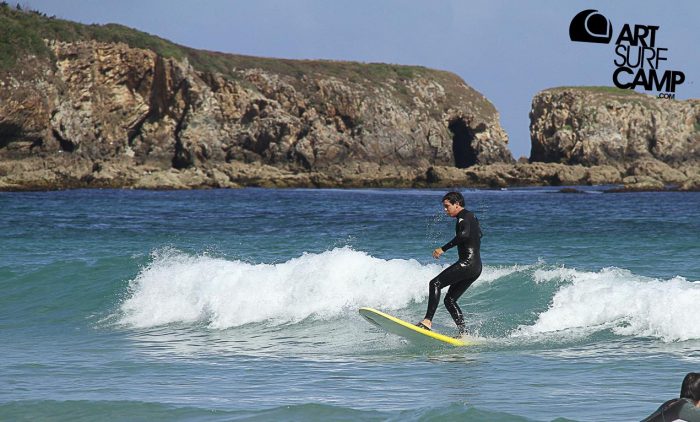 Mario Casas Disfruta En Artsurfcamp