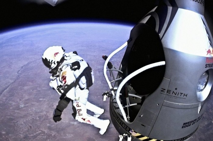El Salto De Felix Baumgartner a Través De La GoPro