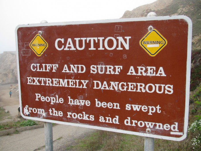 Surf dangerous spot