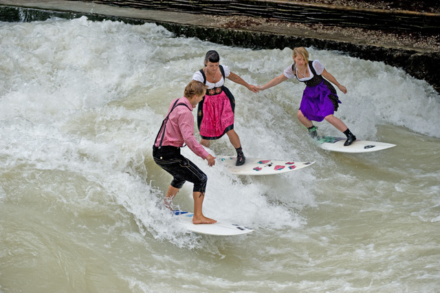 Vídeo: Surfeando En Munich