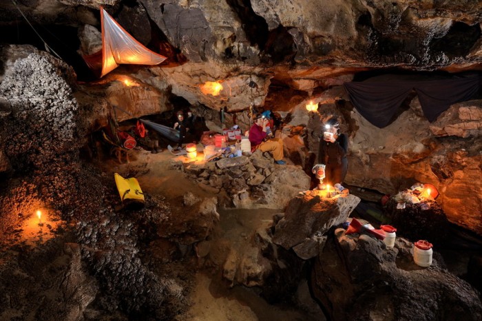 China Caves 2012 - Hong Meigui Expedition to explore giant caves in Wulong County