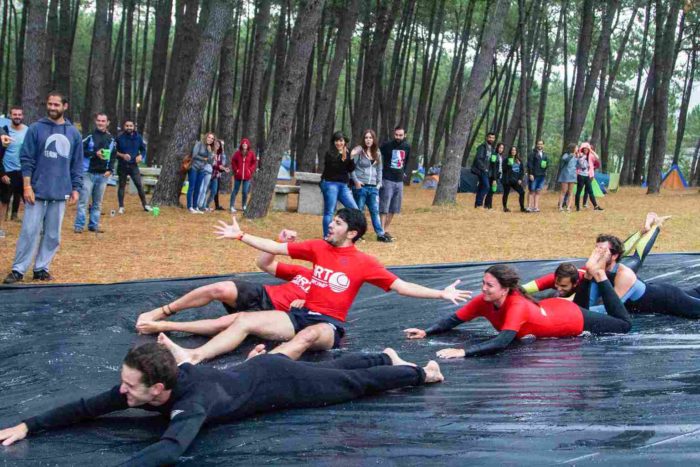 Surf, Música y Gran Ambiente En El V De Valarés