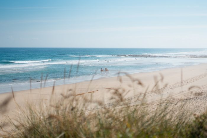 Surf En Razo Con La Escuela De Surf Artsurfcamp