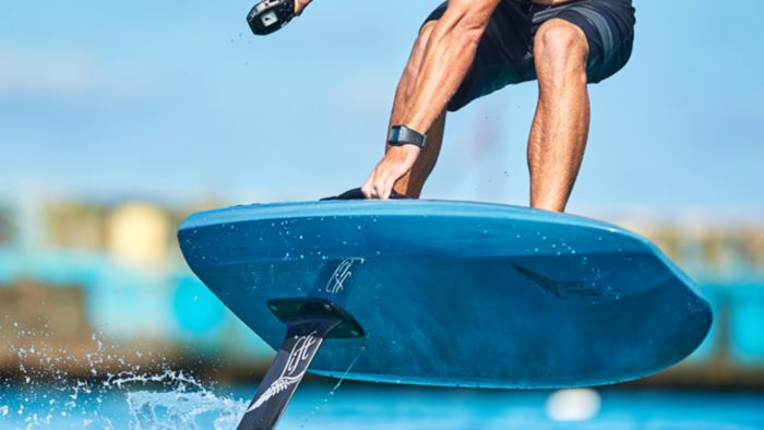 Desarrollan la primera tabla de surf del mundo con tecnología