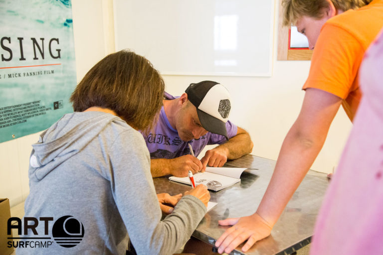 Aitor Francesena Cuenta Su Historia De Superación En Artsurfcamp