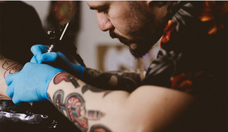 Surfear Después De Un Tatoo: ¿Cuánto Tiempo Debo Esperar?