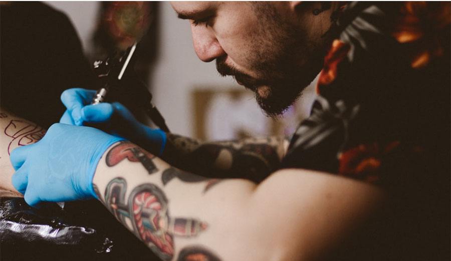 Surfear Después De Un Tatoo: ¿Cuánto Tiempo Debo Esperar?