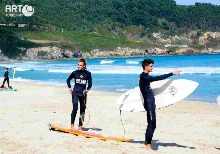 Las Celebrities Continúan Eligiendo Razo y Artsurfcamp