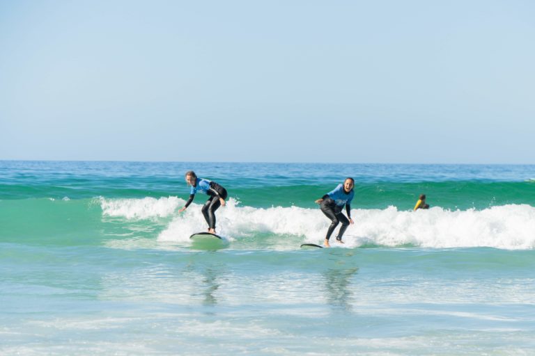 Aprender Surf En Razo, A Coruña: Tu Aventura de Verano En Galicia