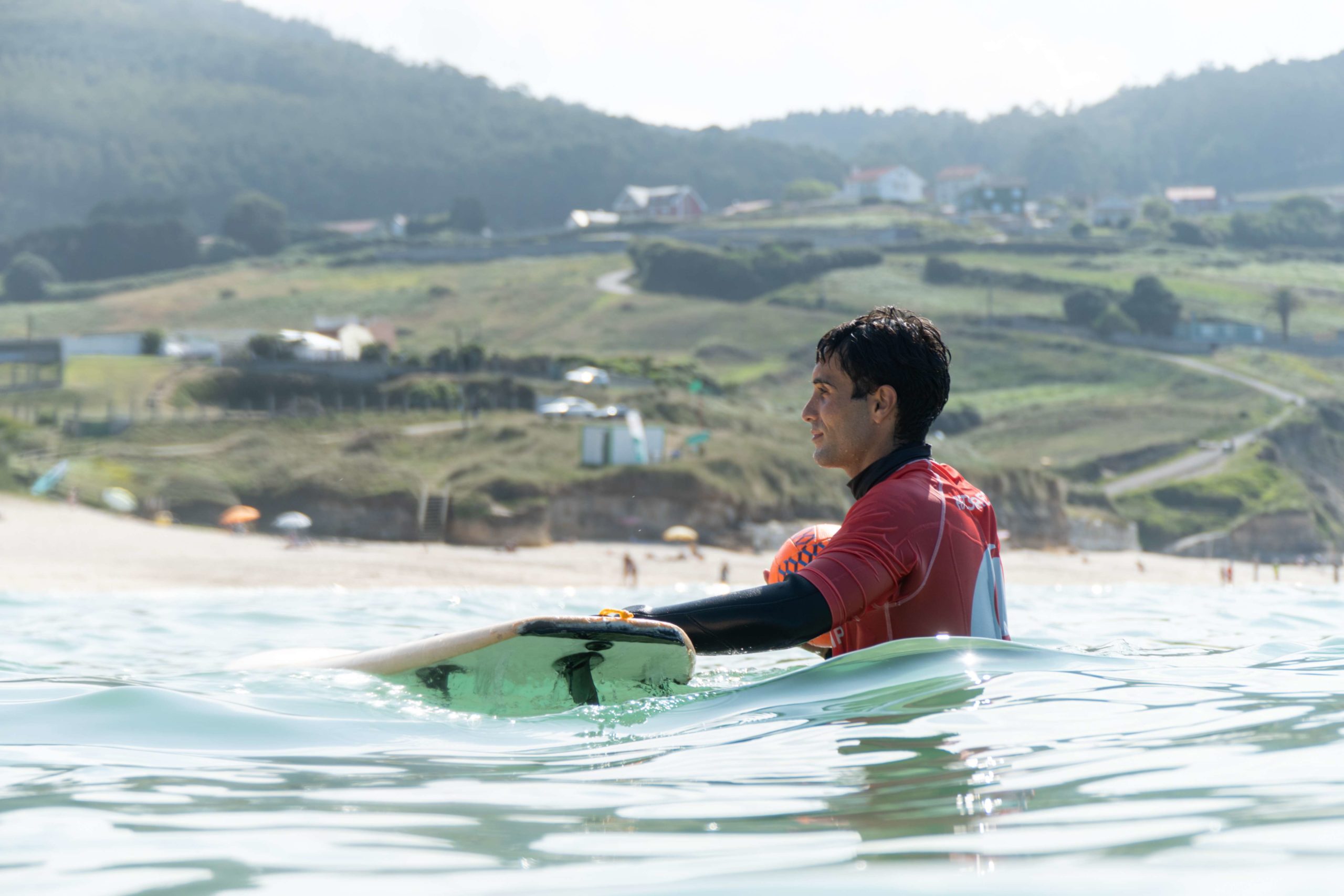 Por Qué Razo Es El Lugar Ideal Para Un Surf Camp